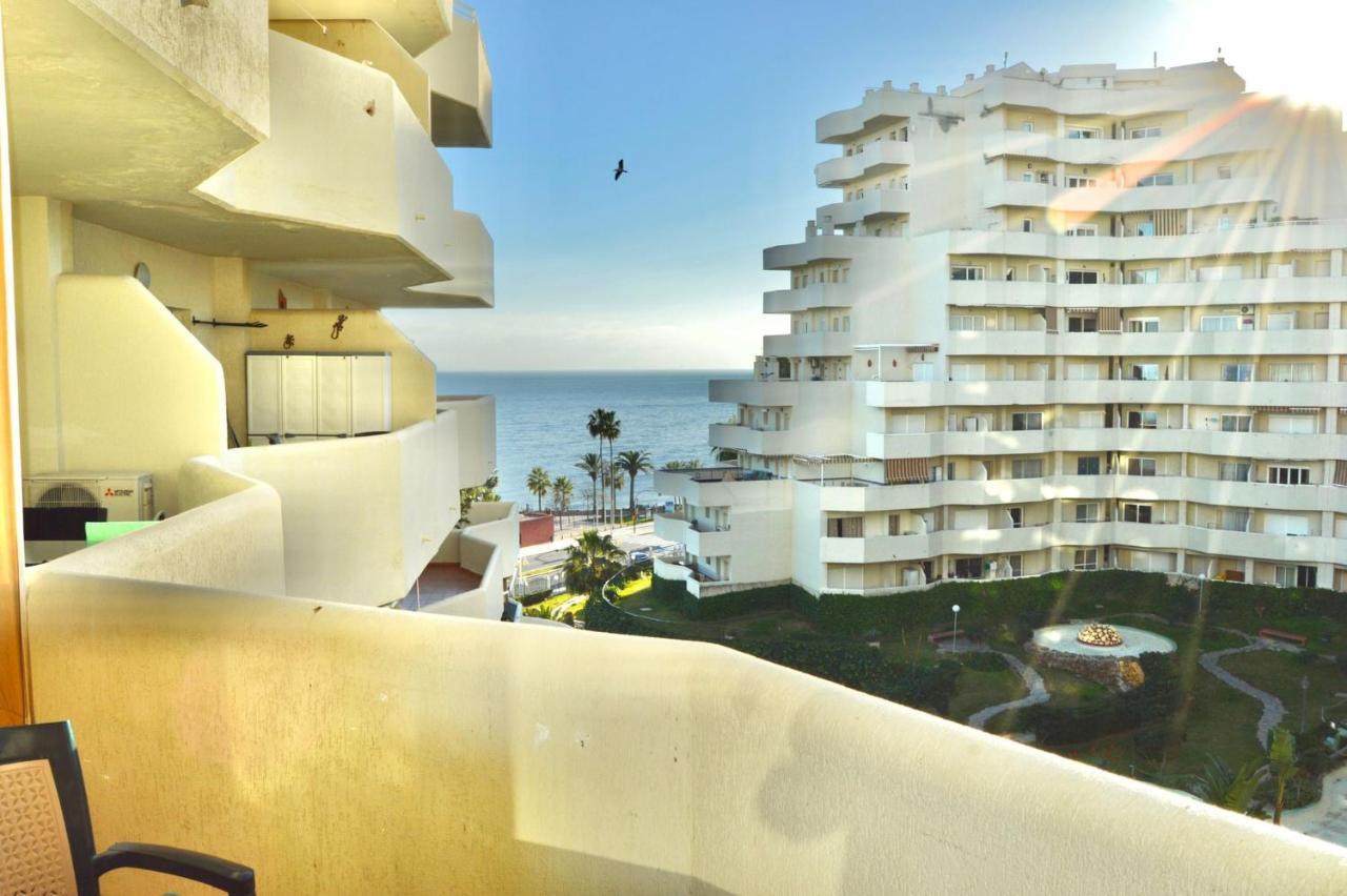 Estudio Benalbeach Primera Linea De Playa Benalmádena Exterior photo