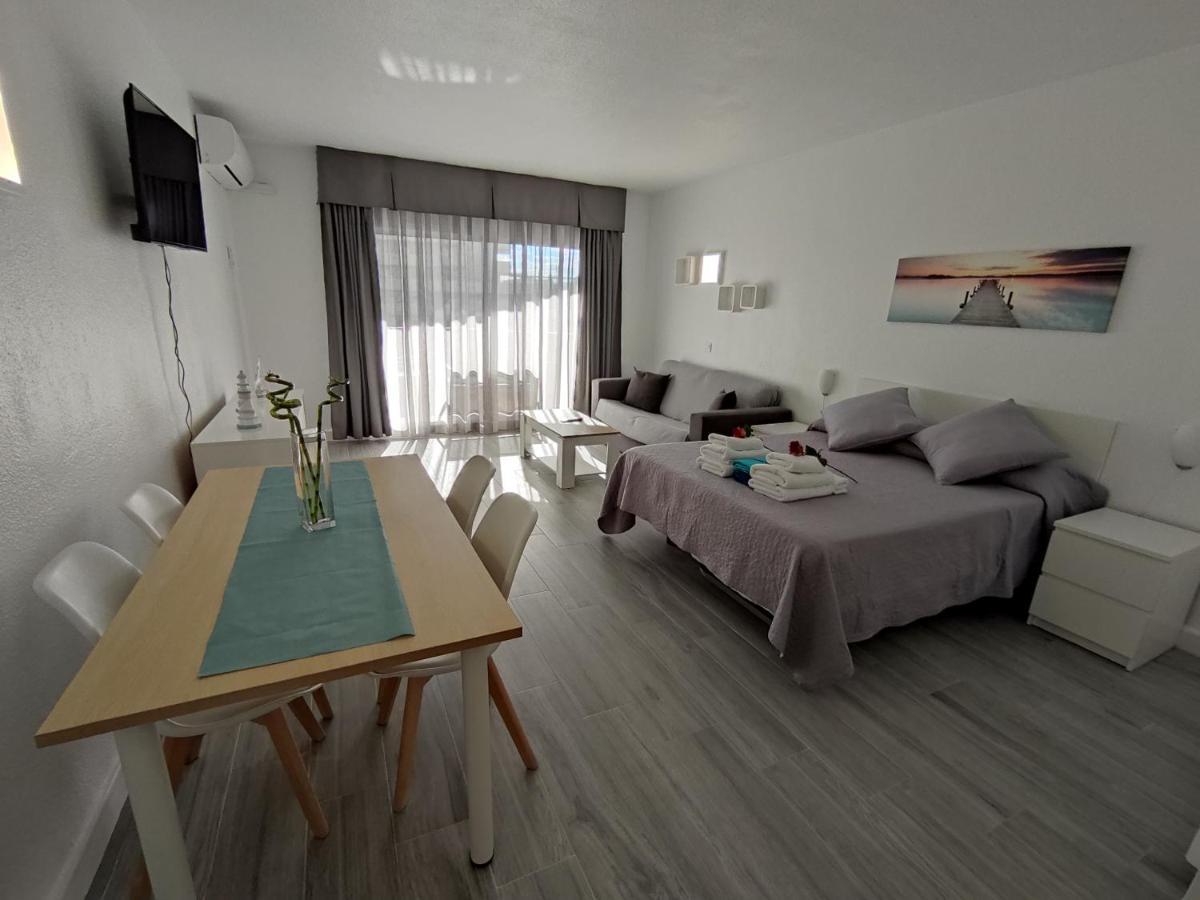 Estudio Benalbeach Primera Linea De Playa Benalmádena Exterior photo